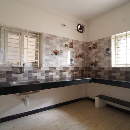 Nini Residency 666 Apartment Coimbatore Exterior photo